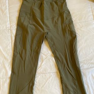 Lululemon Crop all the right places